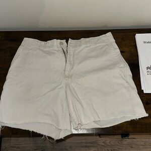 GAP Gapkhakis Loose Fit Cut off Shorts